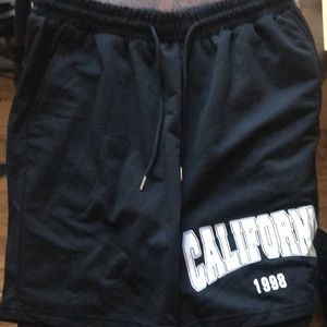 Black ROMWE California shorts/ Size M